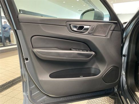 Used 2020 Volvo XC60 T6 Inscription image 14