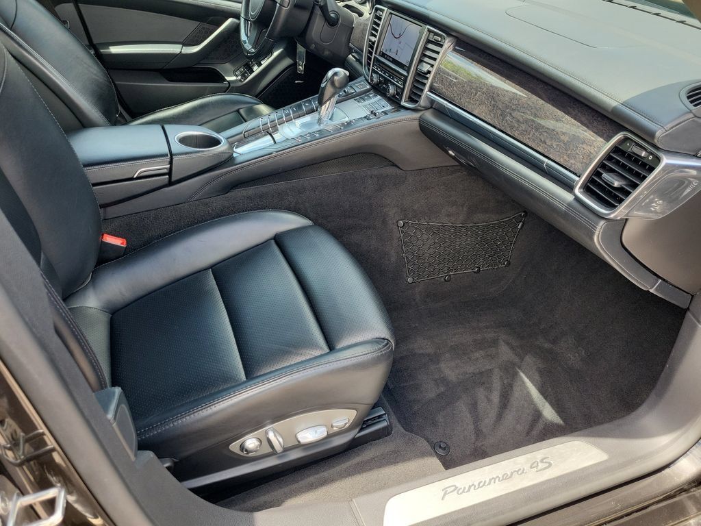 Used 2012 Porsche Panamera 4S image 15