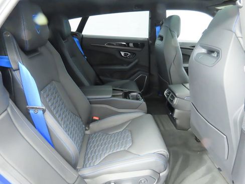 Used 2023 Lamborghini Urus S image 21