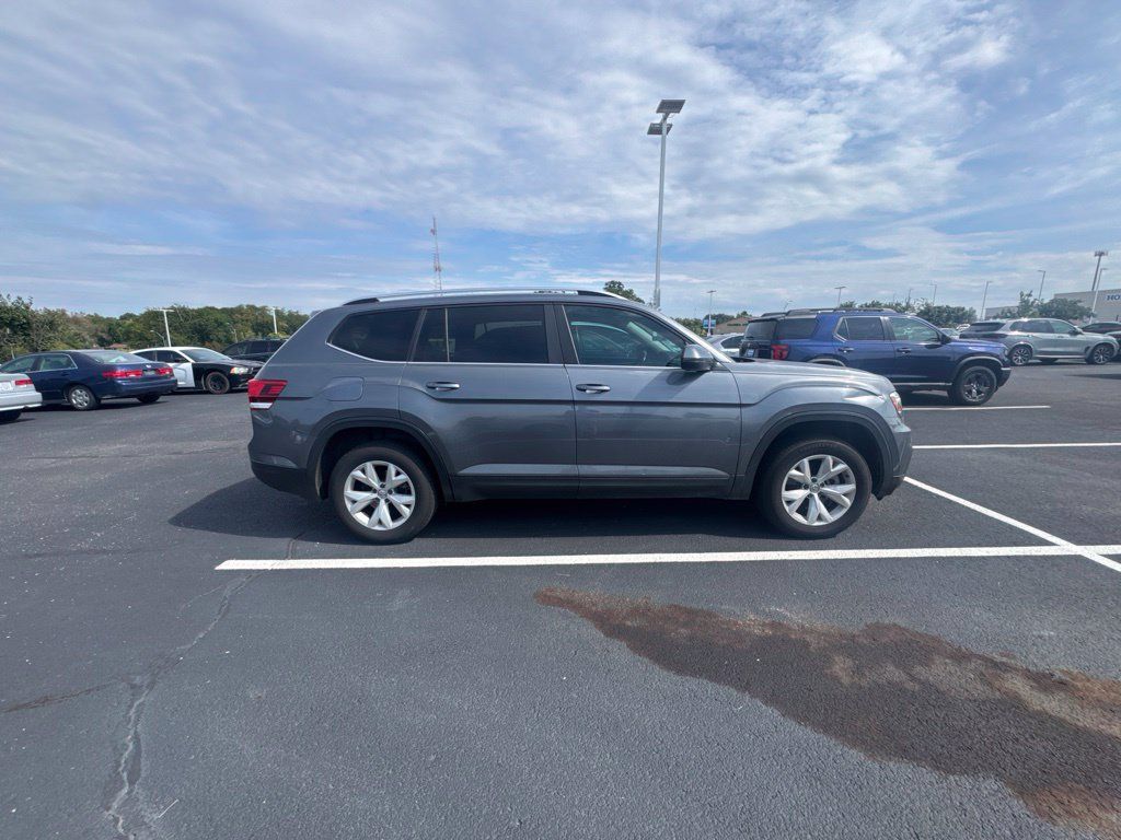 Used 2018 Volkswagen Atlas SE AWD/4WD image 3