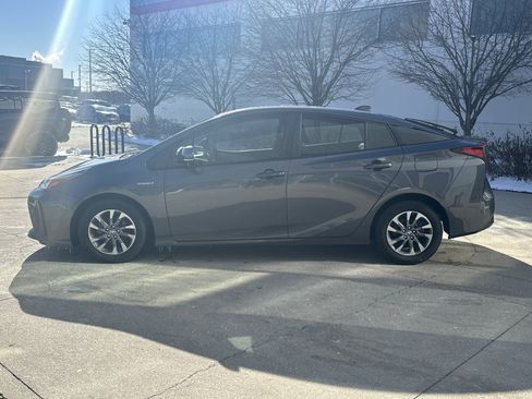 Used 2020 Toyota Prius Limited image 7