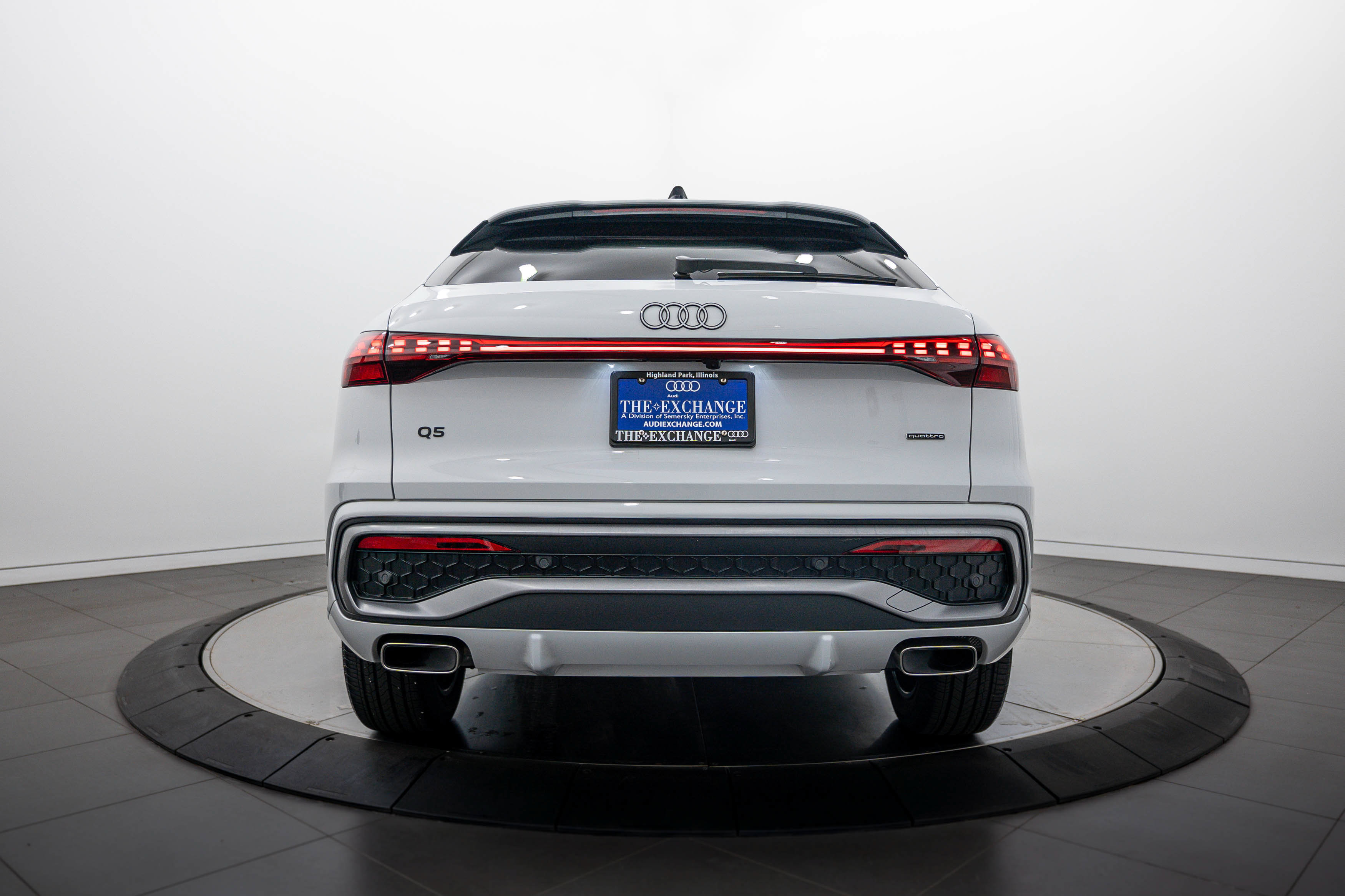 Used 2025 Audi Q5 Premium Plus w/ Premium Plus AWD/4WD image 21