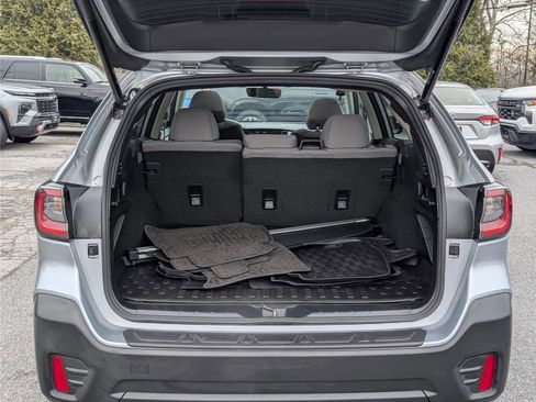 Used 2022 Subaru Outback Premium image 14