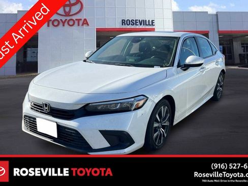 Used 2023 Honda Civic EX image 1