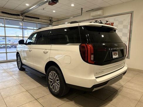New 2026 Ford Expedition Platinum image 15