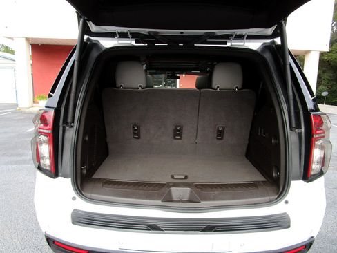 Used 2022 Chevrolet Tahoe LT w/ LT Signature Package image 29