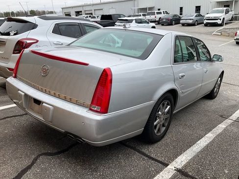 Used 2011 Cadillac DTS Luxury image 6