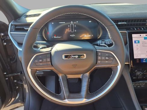 New 2025 Jeep Grand Cherokee L Limited AWD/4WD image 12