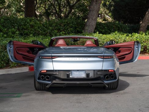 Used 2021 Aston Martin DBS Superleggera Volante image 8