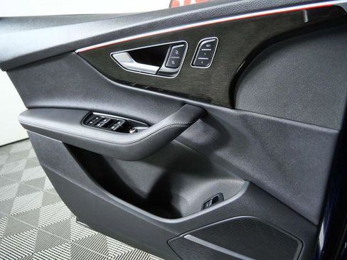 Used 2025 Audi Q7 3.0T Premium Plus w/ Premium Plus Package AWD/4WD image 24