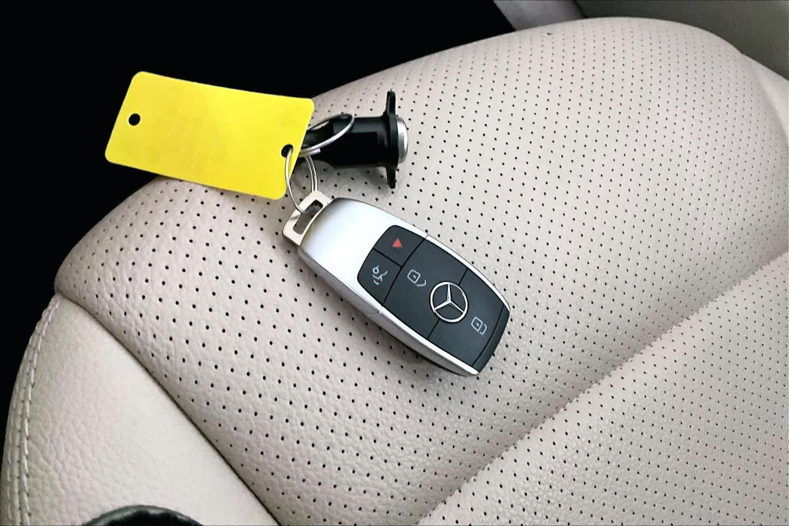 Certified 2020 Mercedes-Benz GLC 300 4MATIC image 15