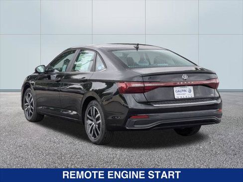 New 2026 Volkswagen Jetta SE image 3