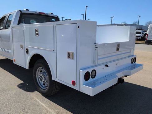 New 2026 Ford F250 XL w/ XL Chrome Package image 13