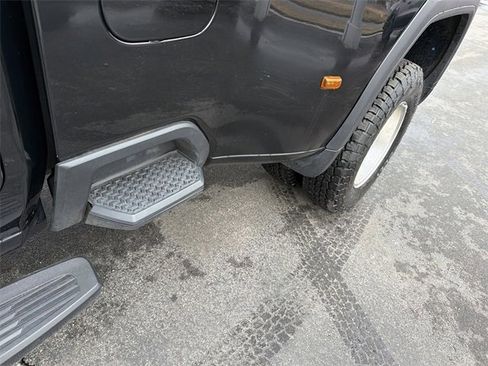 Used 2022 GMC Sierra 3500 Denali w/ Technology Package image 11