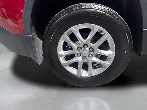 Used 2020 Chevrolet Traverse LT w/ LPO, Floor Liner Package AWD/4WD image 15
