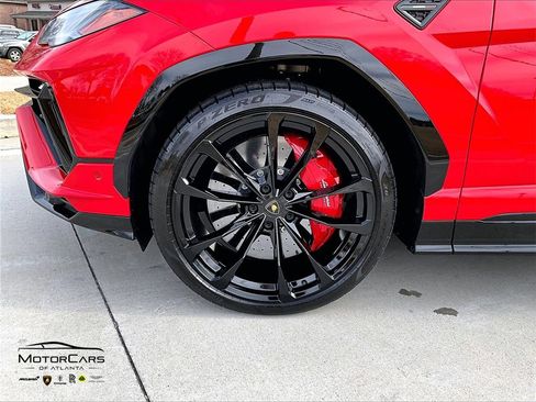 Used 2023 Lamborghini Urus S image 9