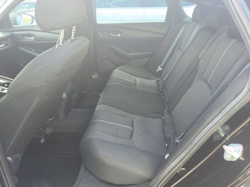 Used 2023 Honda Accord Sport image 11