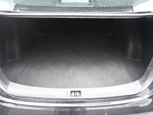 Used 2023 Toyota Corolla LE FWD image 12