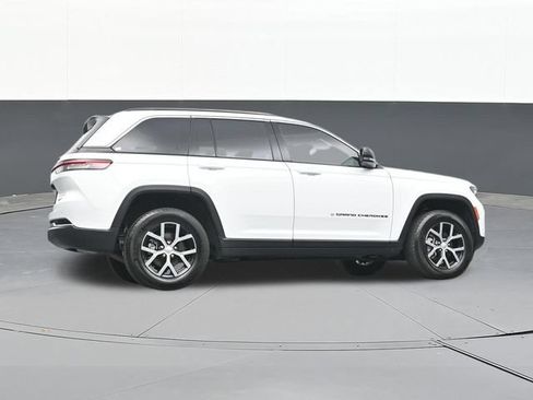 Used 2024 Jeep Grand Cherokee Limited w/ Trailer Tow Package AWD/4WD image 50