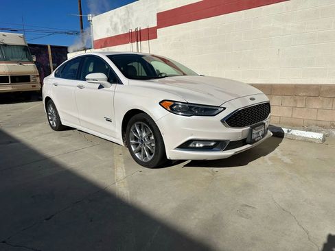 Used 2017 Ford Fusion Energi Platinum image 8