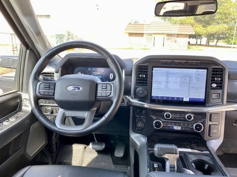 Used 2022 Ford F150 Lariat AWD/4WD image 8