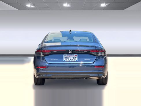 Certified 2025 Honda Accord EX-L image 9