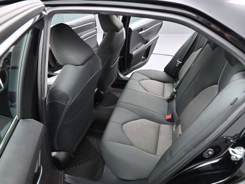 Used 2022 Toyota Camry LE FWD image 27