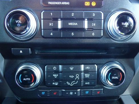 Used 2017 Ford F350 Platinum w/ Platinum Ultimate Package image 32