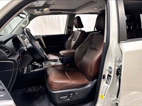 Used 2023 Toyota 4Runner Limited AWD/4WD image 7