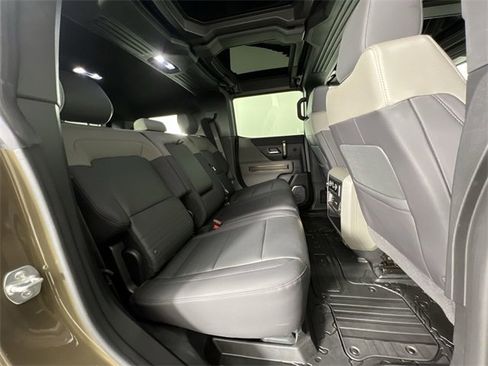 Used 2025 GMC Hummer EV 3X w/ LPO, Dark Essentials Package image 28