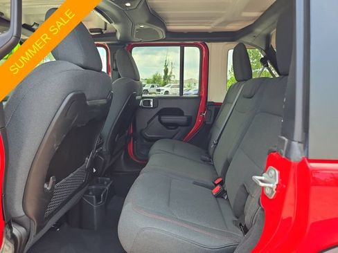 Certified 2025 Jeep Wrangler Unlimited Rubicon AWD/4WD image 13