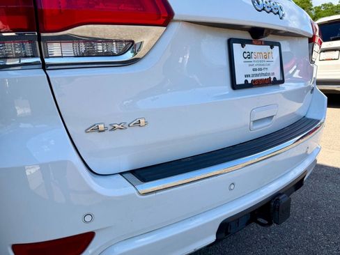 Used 2020 Jeep Grand Cherokee Overland AWD/4WD image 13