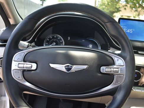 Used 2022 Genesis GV70 2.5T w/ Select Package AWD/4WD image 15
