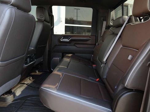 Used 2024 GMC Sierra 2500 Denali w/ Denali Reserve Package AWD/4WD image 37
