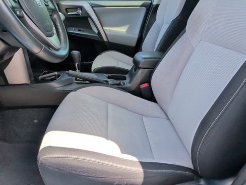 Used 2018 Toyota RAV4 XLE AWD/4WD image 28