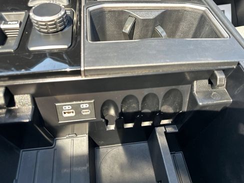 Used 2022 Toyota Tundra Limited w/ Power Package AWD/4WD image 69