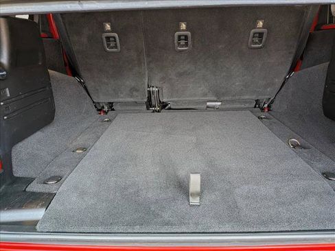 Used 2018 Jeep Wrangler Unlimited Sahara w/ Cold Weather Group image 21