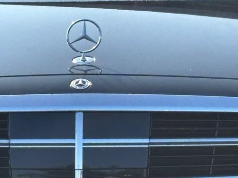 Used 2024 Mercedes-Benz S 580 4MATIC Sedan image 3
