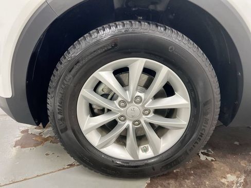 Used 2018 Kia Sorento FWD image 26
