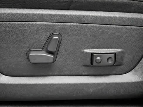 New 2026 RAM 3500 Big Horn AWD/4WD image 4