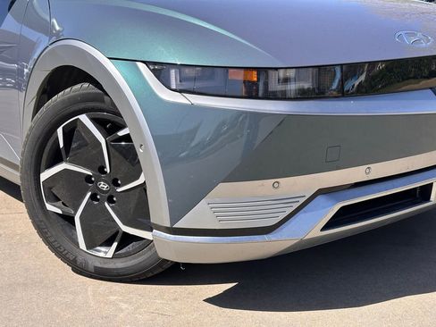 Used 2024 Hyundai Ioniq 5 Limited image 4