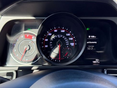 Certified 2023 Hyundai Elantra SEL image 29