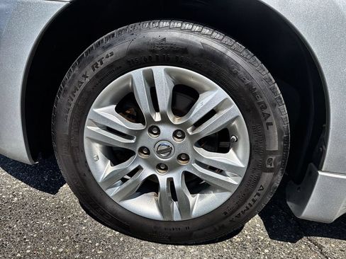 Used 2012 Nissan Altima 2.5 S w/ 20th Anniversary Pkg FWD image 16