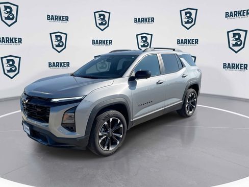 Used 2025 Chevrolet Equinox RS w/ Safety and Technology Package FWD image 5