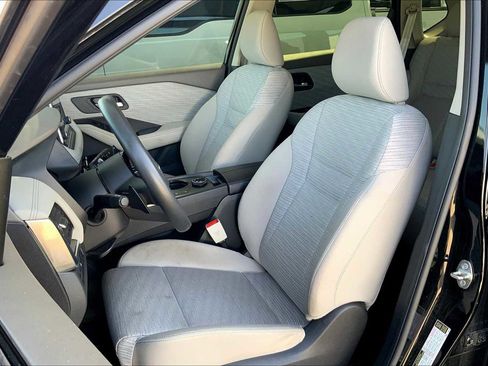 Certified 2023 Nissan Rogue SV AWD/4WD image 8