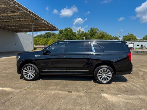 Used 2023 GMC Yukon XL Denali w/ Max Trailering Package AWD/4WD image 7