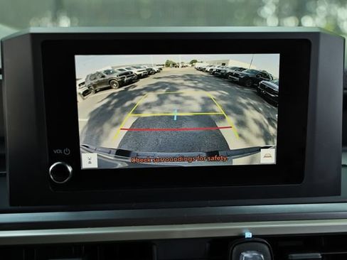 Used 2025 Toyota Tacoma SR5 AWD/4WD image 36