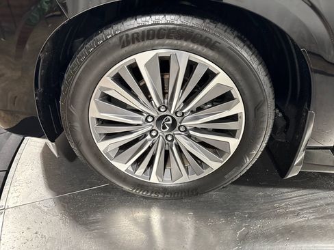Certified 2025 INFINITI QX80 Luxe AWD/4WD image 2
