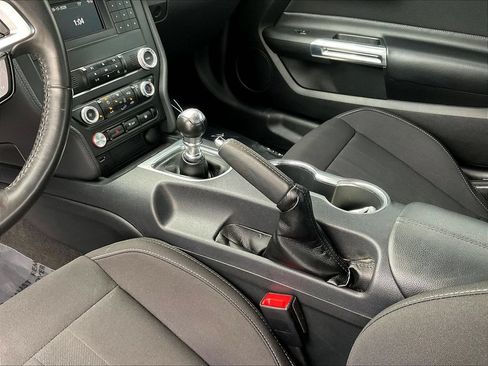 Used 2022 Ford Mustang GT RWD image 17