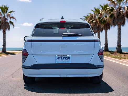 Certified 2024 Hyundai Kona SEL FWD image 6